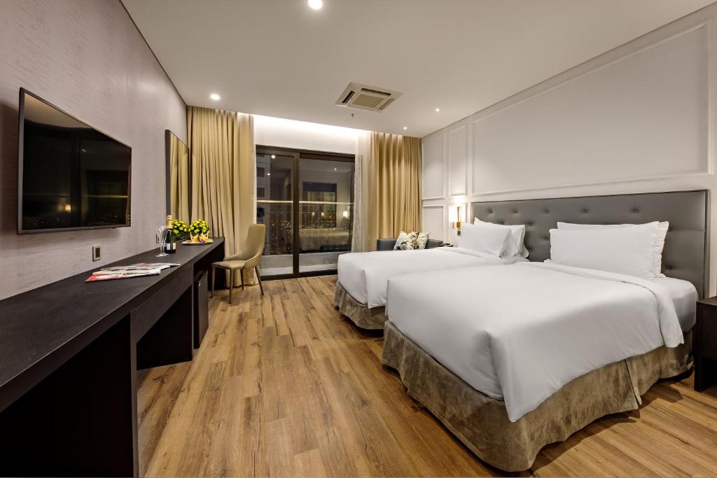 Hà Nội – Đà Nẵng tại khách sạn dát vàng 24k – Danang Golden Bay tiêu chuẩn 5 sao