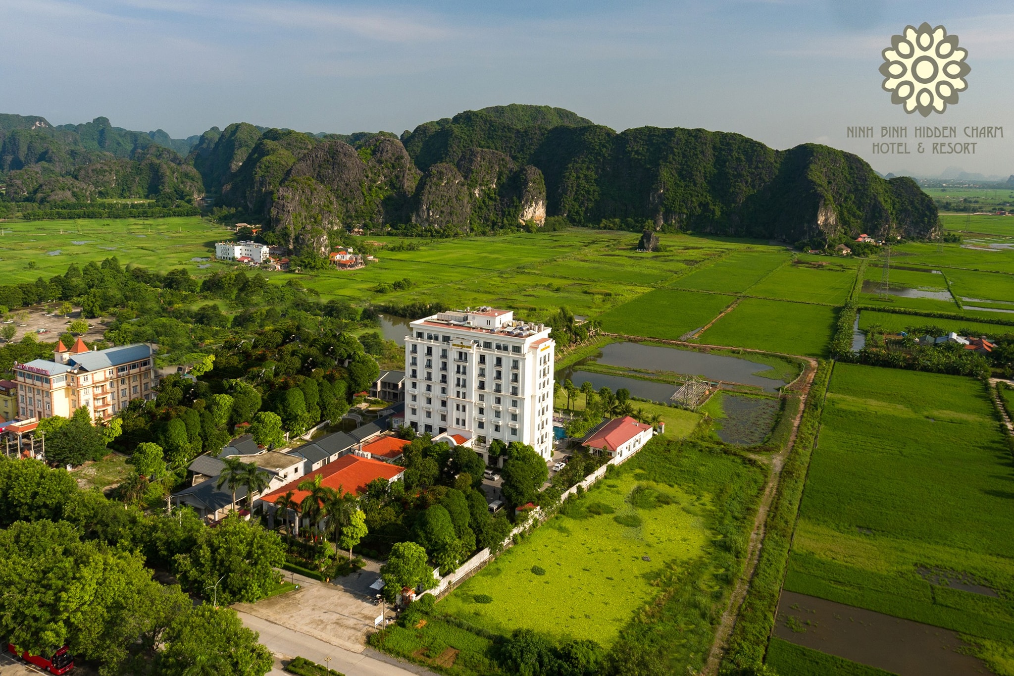 Combo nghỉ dưỡng Hà Nội – Ninh Bình tại Hidden Charm Hotel & Resort 4 sao (30/4 – 1/5)
