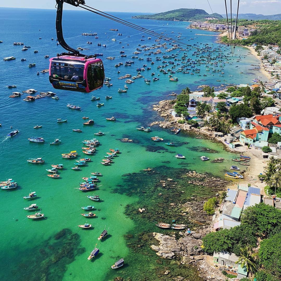 Cáp treo Hòn Thơm - Bạn đã thử trải nghiệm cảm giác ngồi trên cáp treo ngắm toàn cảnh đảo Phú Quốc chưa?