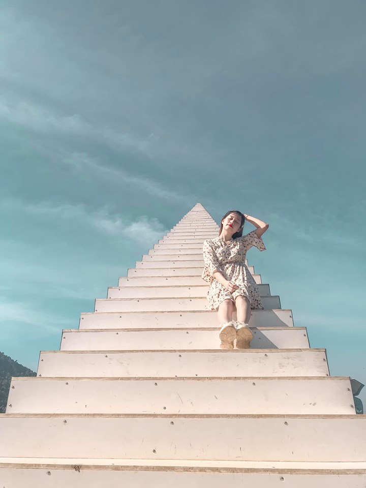 Bạn đã thử chụp hình với nấc thang lên thiên đường khi đi du lịch Tam Đảo chưa