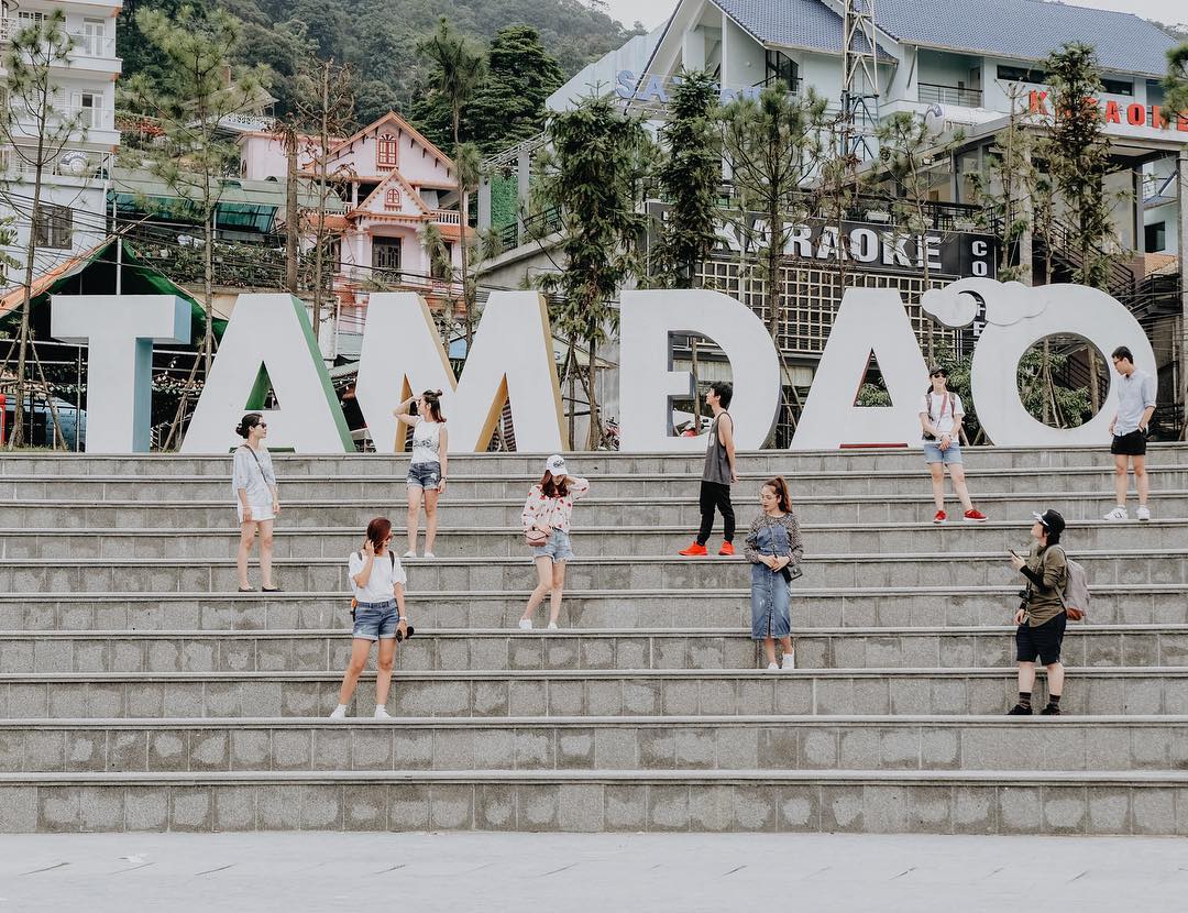 Địa điểm du lịch được nhiều bạn trẻ check - in - quảng trường tam đảo