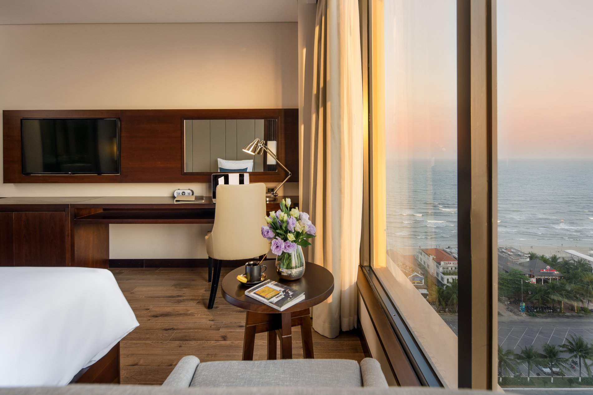 Hà Nội – Đà Nẵng tại Minh Toàn Ocean Hotel tiêu chuẩn 4 sao