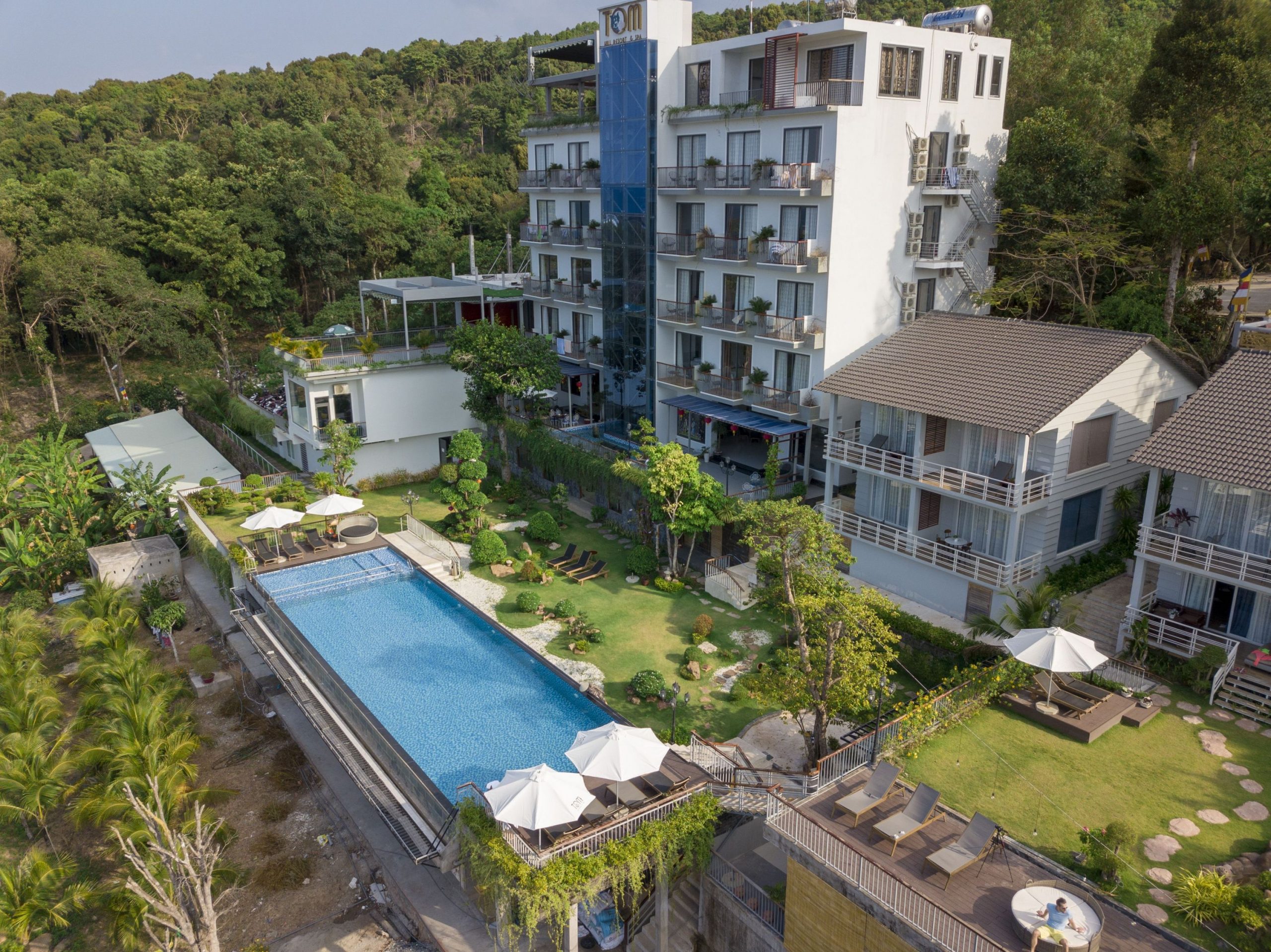 Hà Nội – Phú Quốc tại Tom Hill Resort & Spa tiêu chuẩn 3 sao (30/4 – 1/5)